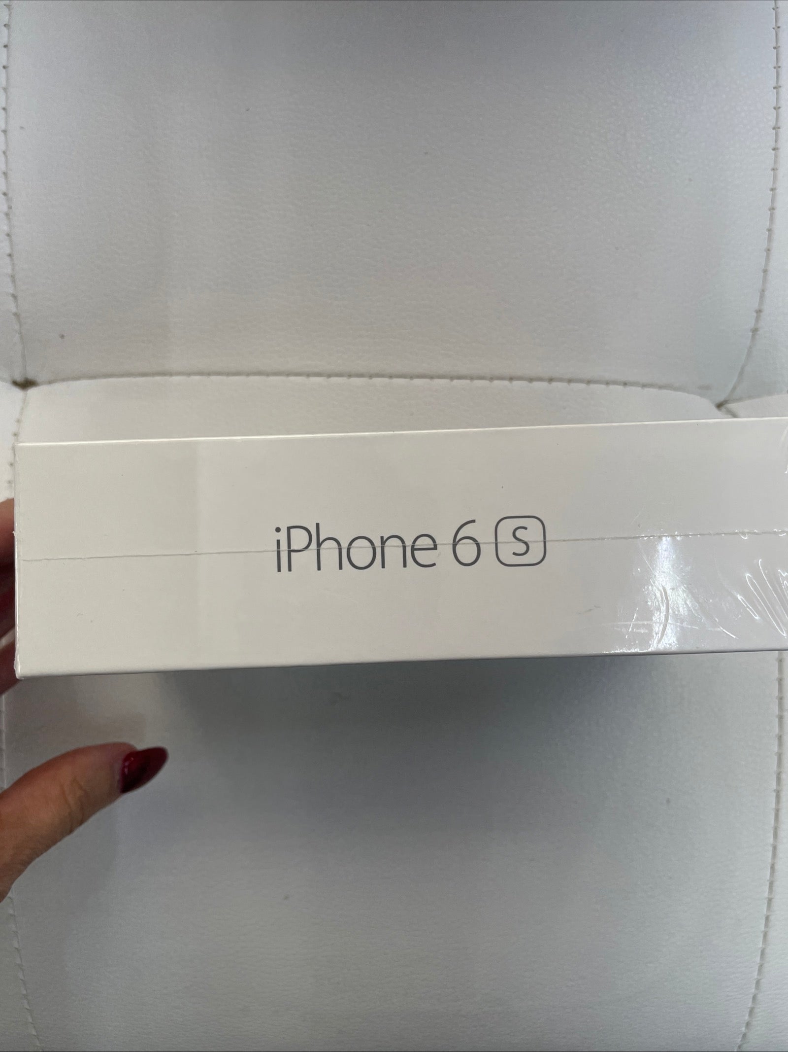 Apple iPhone 6s - 32GB - Space Gray A1633 MRPR2LL/A Brand New/Sealed